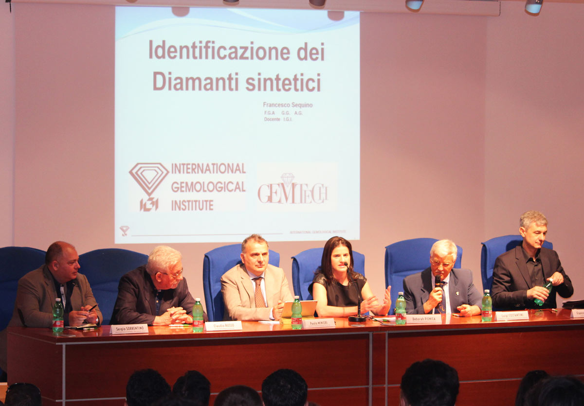 In Campania nel 2017 si è svolto il Meeting Gemmologico dedicato all'identificazione dei diamanti sintetici